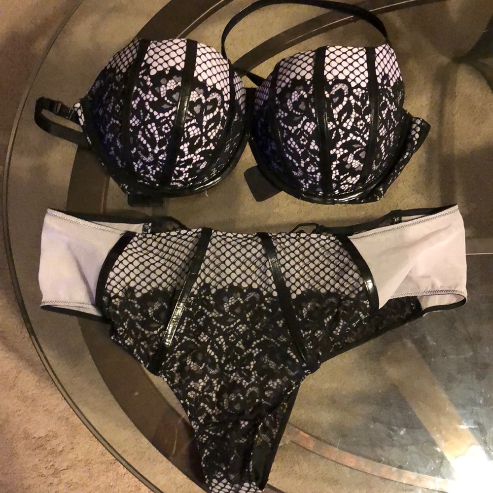 Victoria’s Secret 36D large panty set